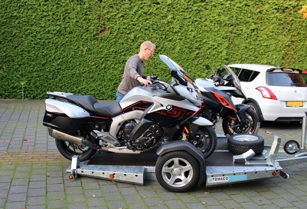 2-Tohaco-motorcycle-trailer-BMW-loading